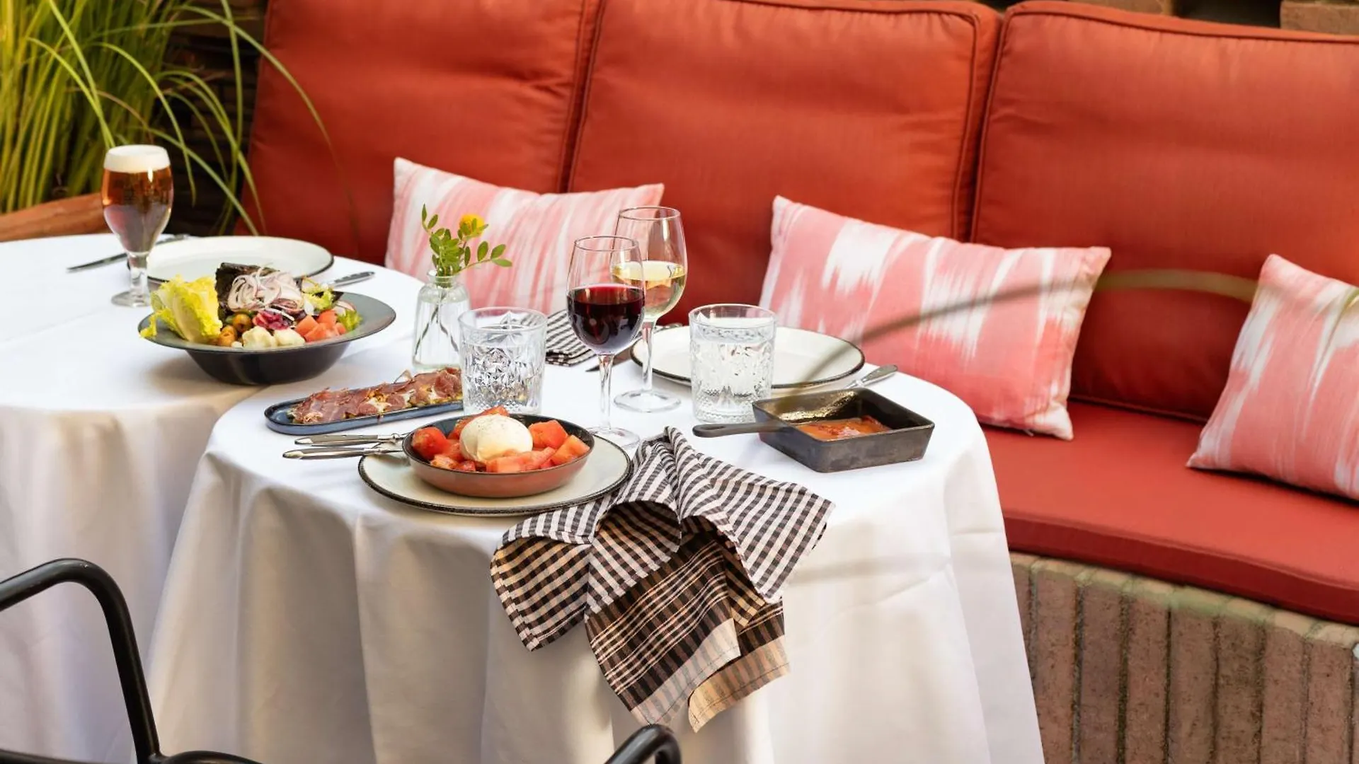Alexandra Barcelona Hotel, Curio Collection By Hilton
