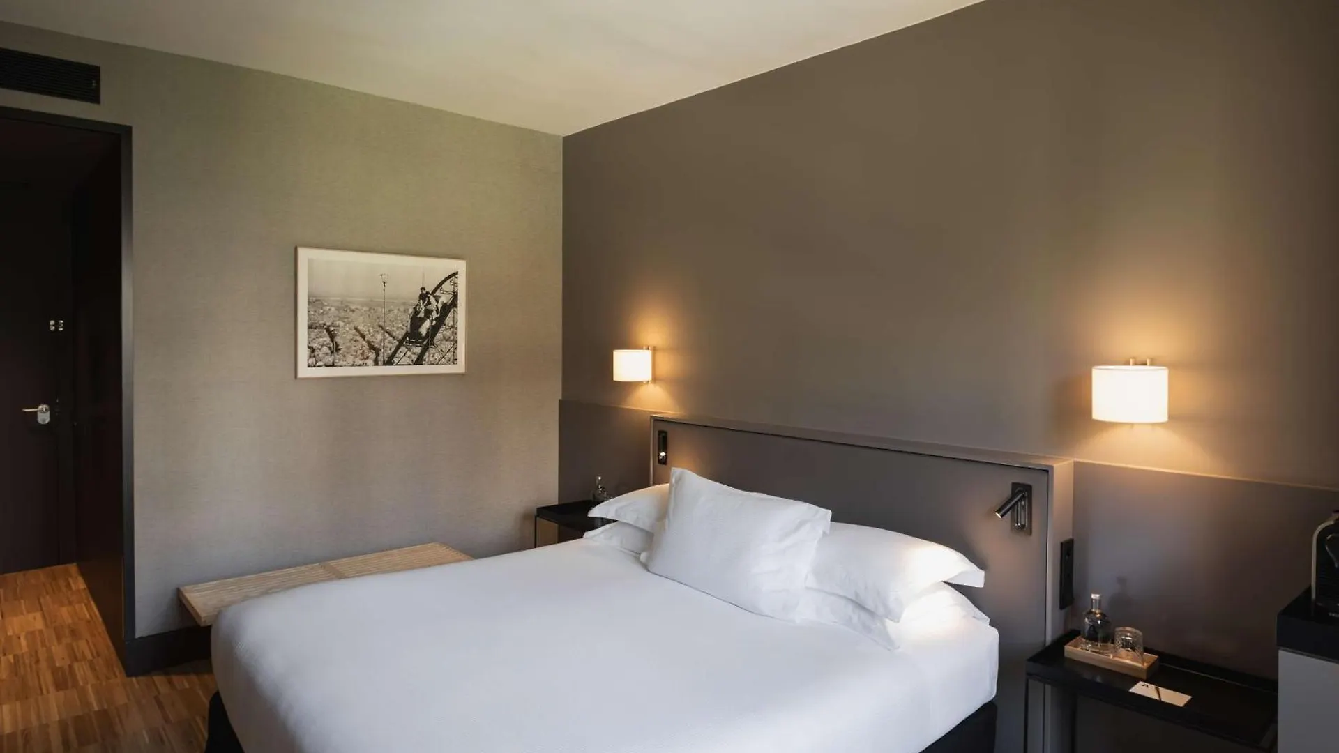 **** Hotel Alexandra Barcelona Hotel, Curio Collection By Hilton Hiszpania