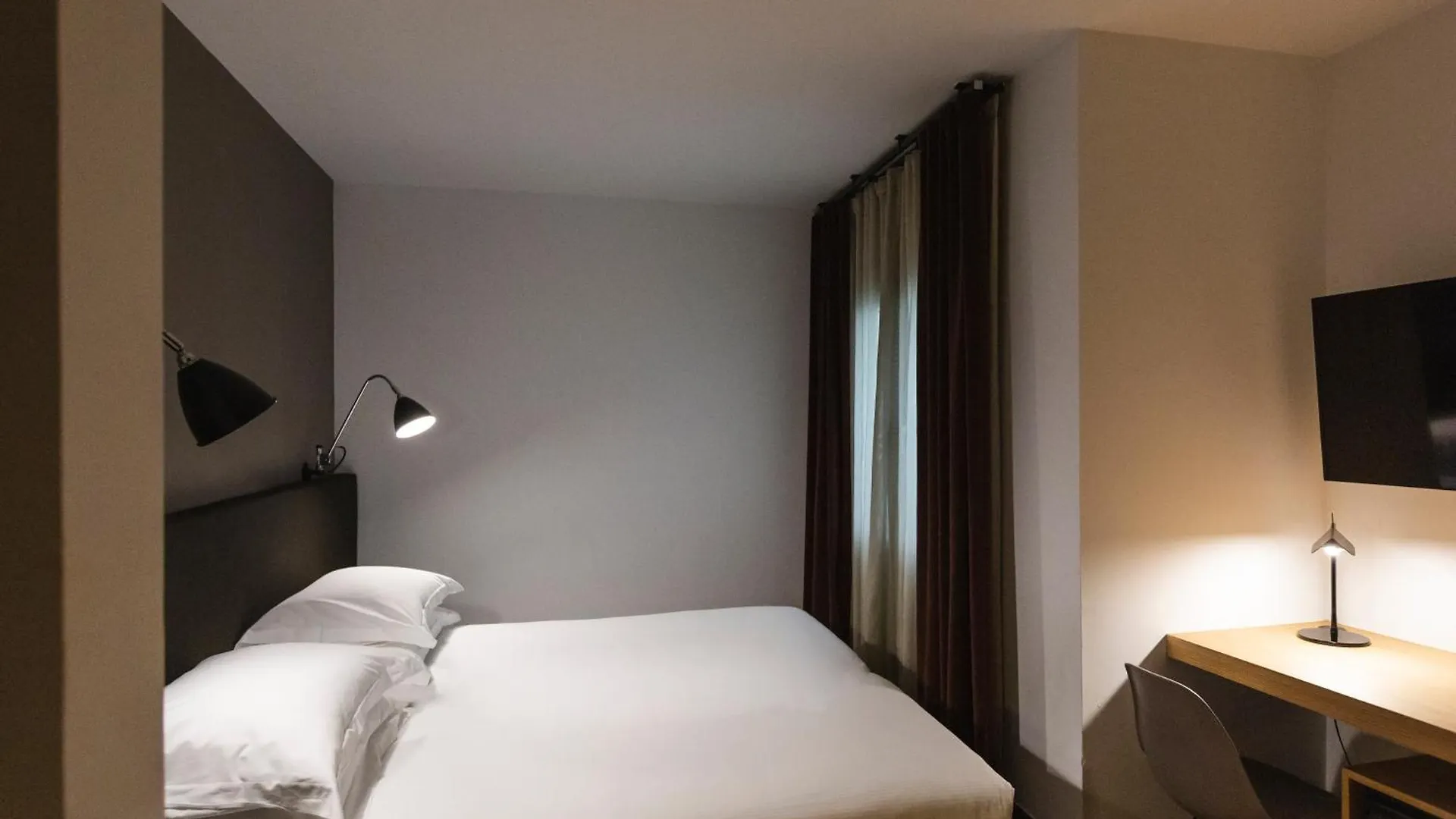 Alexandra Barcelona Hotel, Curio Collection By Hilton